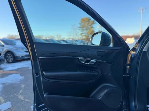 Used 2020 Volvo XC90 T6 Momentum w/ Protection Package image 10