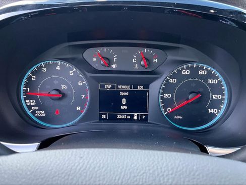 Used 2023 Chevrolet Traverse LT FWD image 23