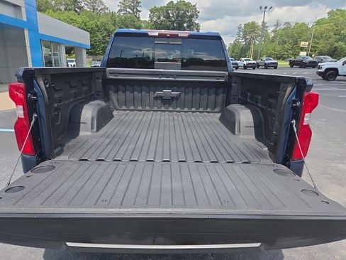 Used 2019 Chevrolet Silverado 1500 LTZ w/ LTZ Plus Package AWD/4WD image 8