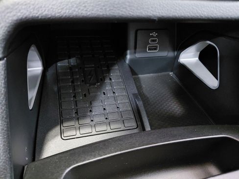 Certified 2024 Ford Ranger Lariat w/ Advanced Towing Package image 9