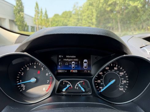 Used 2017 Ford Escape SE AWD/4WD image 23