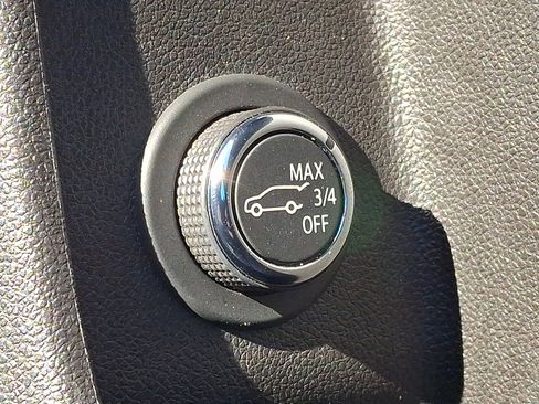 Used 2020 Cadillac XT4 Premium Luxury w/ Cold Weather Package image 25