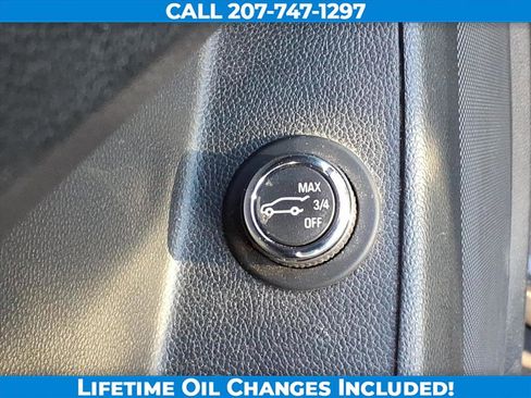 Used 2020 Chevrolet Traverse LT w/ Driver Confidence II Package image 11