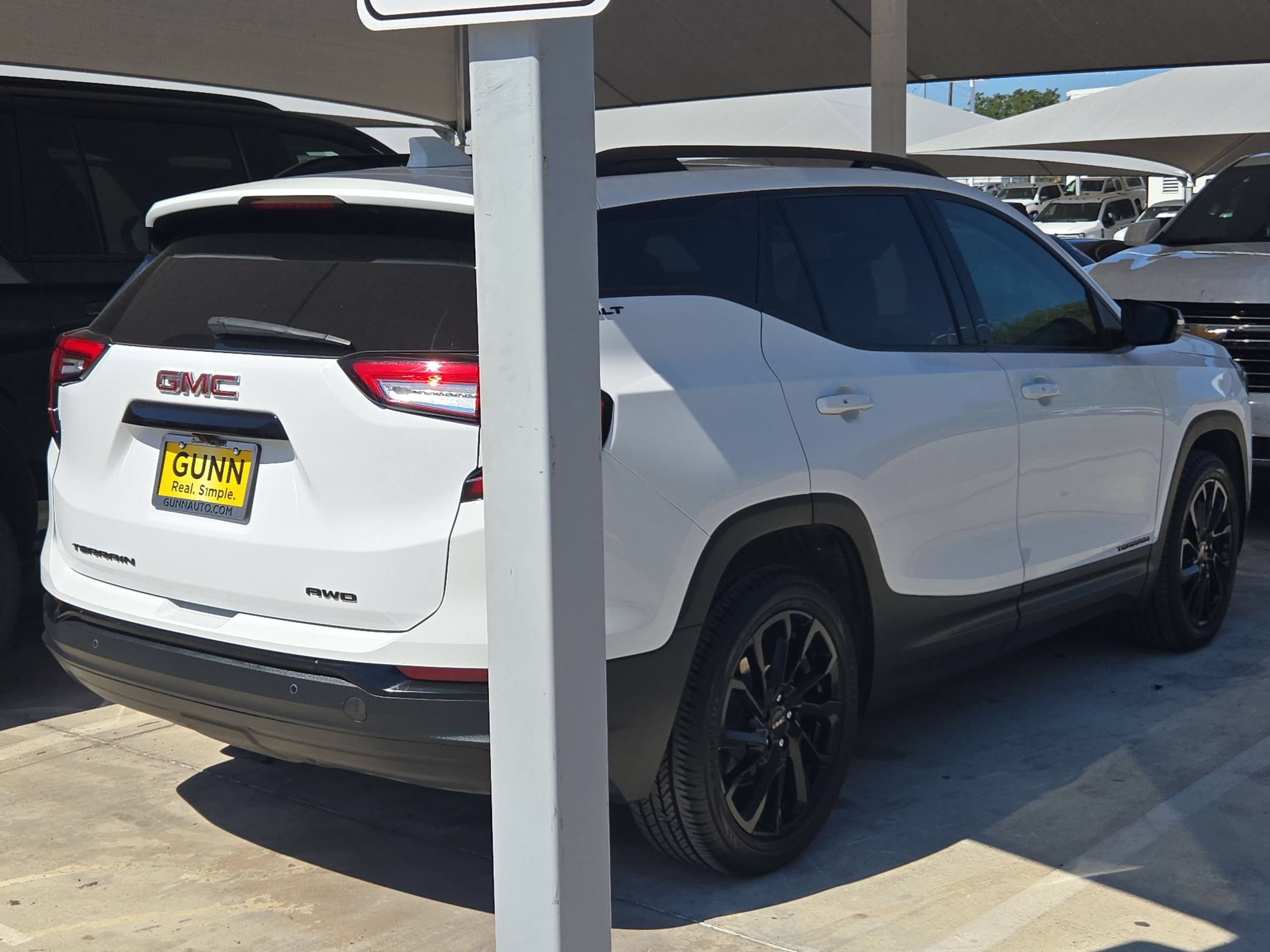 Certified 2024 GMC Terrain SLT w/ Tech Package AWD/4WD image 6
