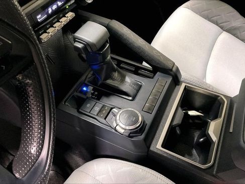 Certified 2025 Toyota Tacoma SR5 AWD/4WD image 18