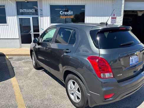 Used 2019 Chevrolet Trax LS w/ Tint and Cruise Package FWD image 1