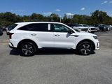 Used 2022 Kia Sorento EX w/ Panoramic Sunroof Package image 2