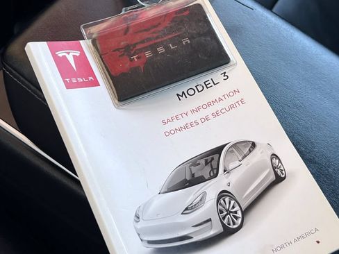 Used 2018 Tesla Model 3 Mid Range RWD image 12