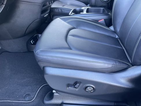 New 2026 Chrysler Pacifica Select FWD image 19