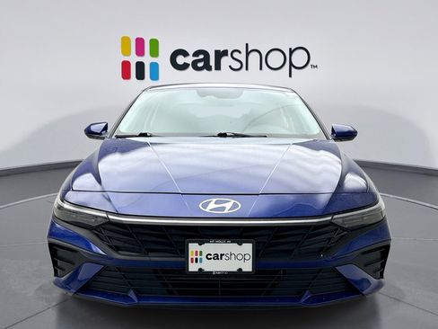 Used 2024 Hyundai Elantra SEL FWD image 8