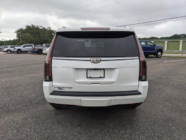 Used 2018 Cadillac Escalade Luxury AWD/4WD image 5