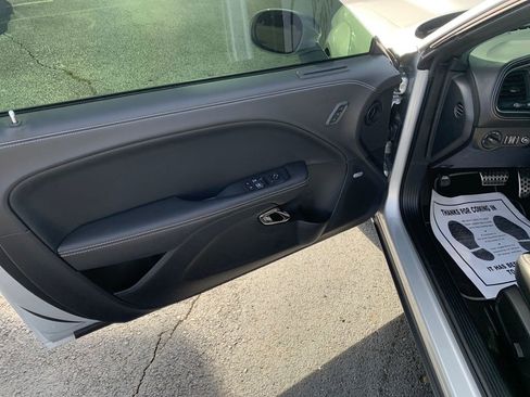 Used 2023 Dodge Challenger SRT Hellcat RWD image 18