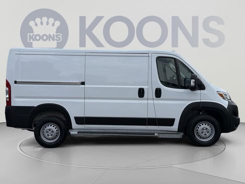 Used 2025 RAM ProMaster 2500 w/ U-Haul Equipment Group FWD image 8