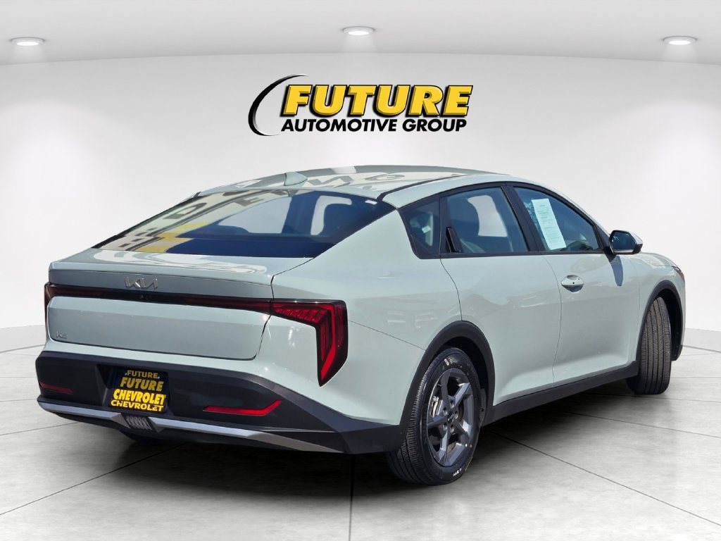 Used 2025 Kia K4 FWD image 4