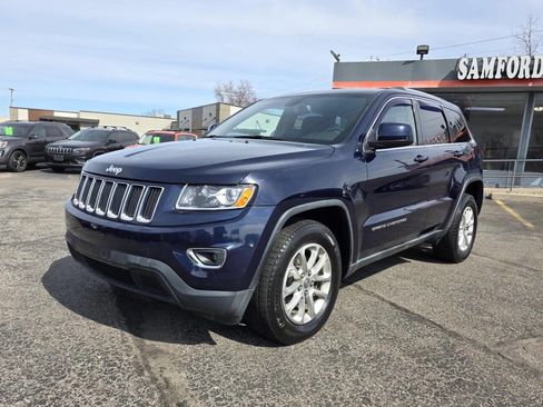Used 2014 Jeep Grand Cherokee Laredo w/ 18" Wheel & 8.4" Radio Group image 2