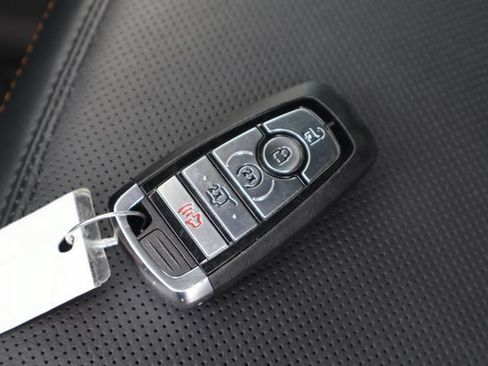 Used 2025 Ford Expedition Tremor AWD/4WD image 33
