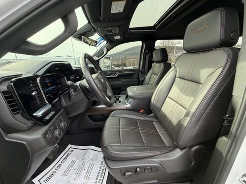 Used 2024 Chevrolet Silverado 3500 High Country w/ Technology Package image 39