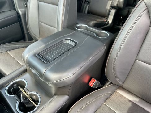 Used 2023 Chevrolet Tahoe High Country AWD/4WD image 22