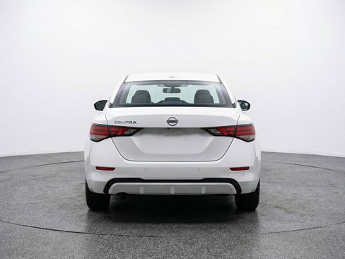 Used 2025 Nissan Sentra SV image 7