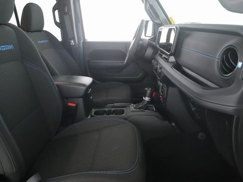 Used 2025 Jeep Wrangler Unlimited Rubicon 4xe w/ Safety Group image 29