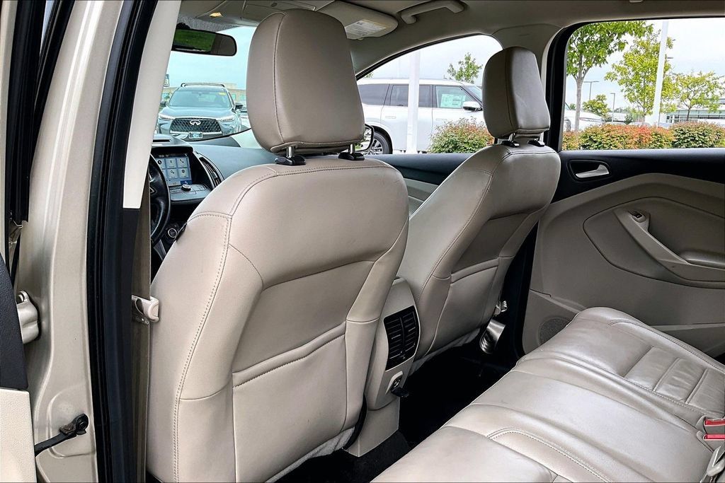 Used 2018 Ford Escape SEL AWD/4WD image 30