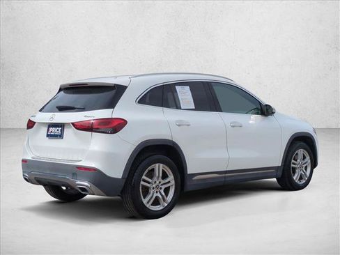 Certified 2021 Mercedes-Benz GLA 250 4MATIC image 5