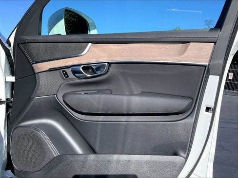 New 2026 Volvo XC90 T8 Core AWD/4WD image 31