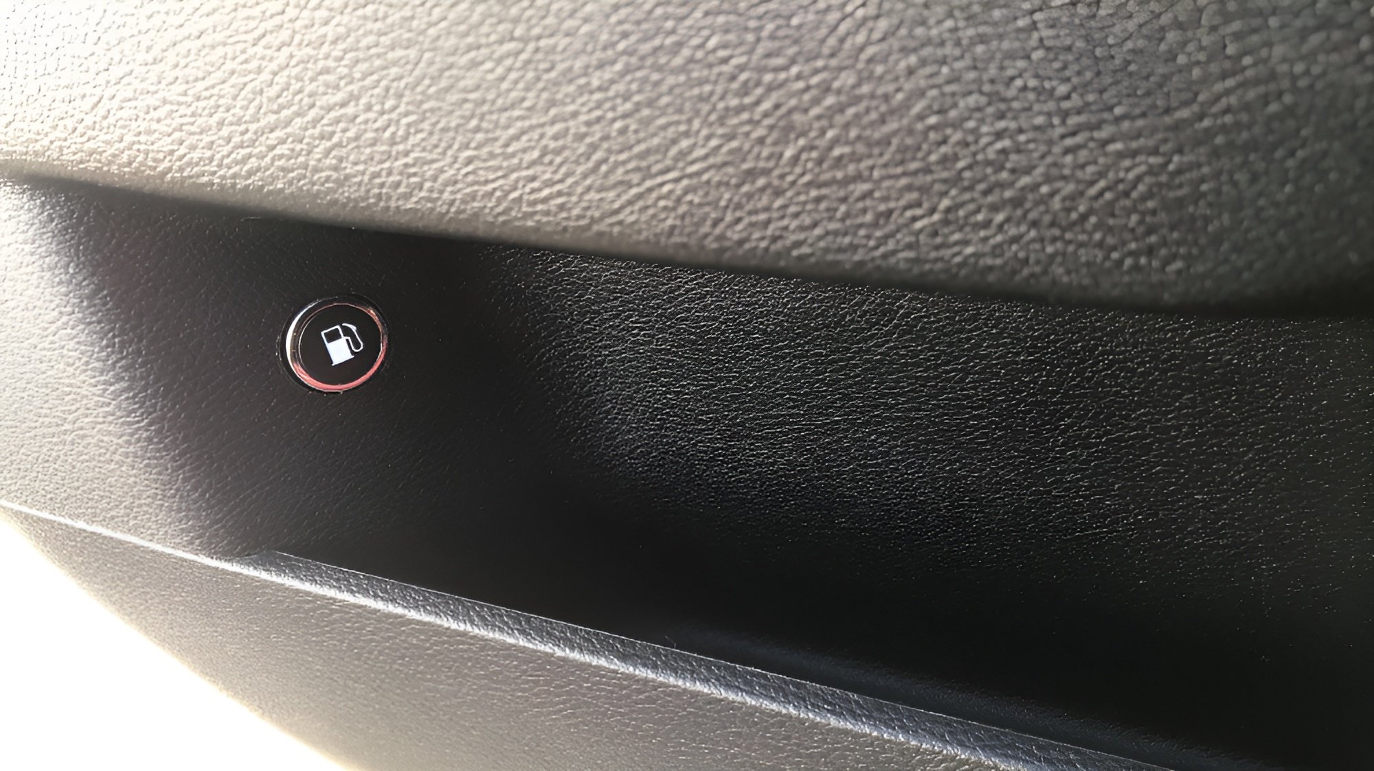 Used 2014 Dodge Charger SXT RWD image 32