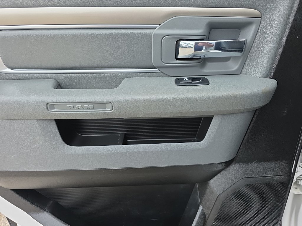 Used 2019 RAM 1500 Classic SLT AWD/4WD image 17