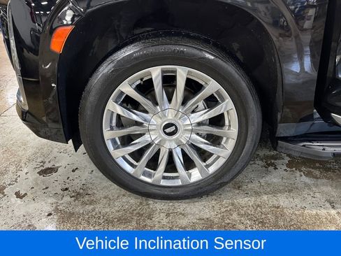 Used 2021 Cadillac Escalade Premium Luxury image 30