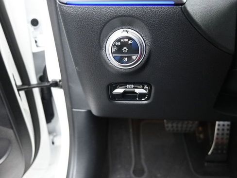 Used 2025 Mercedes-Benz C 300 Sedan image 16