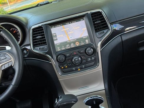 Used 2014 Jeep Grand Cherokee Overland RWD image 5