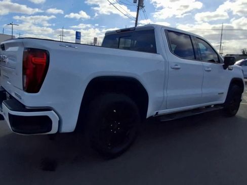 Used 2022 GMC Sierra 1500 Elevation w/ Elevation Premium Package image 2