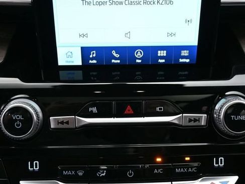 Used 2021 Ford Explorer Platinum w/ Equipment Group 601A AWD/4WD image 25