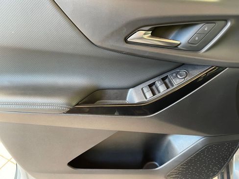 Used 2025 Chevrolet Equinox LT image 20