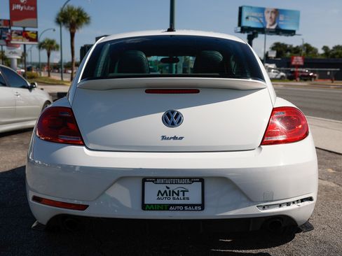 Used 2013 Volkswagen Beetle Turbo FWD image 12