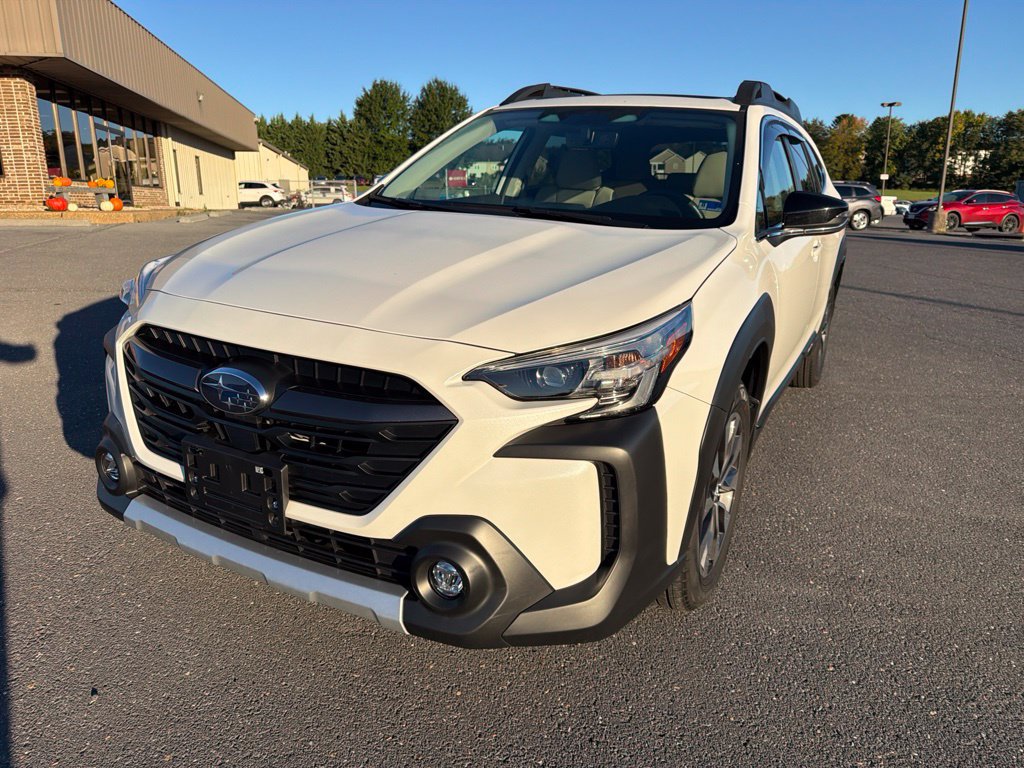 Certified 2025 Subaru Outback Limited AWD/4WD image 1