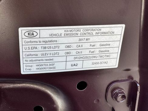 Used 2017 Kia Sedona SX Limited FWD image 24