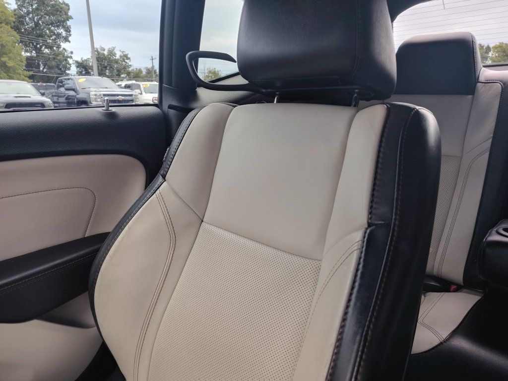 Used 2016 Dodge Challenger SXT Plus RWD image 10