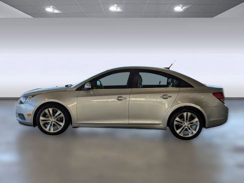 Used 2011 Chevrolet Cruze LTZ image 2