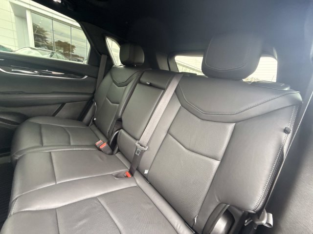 Used 2020 Cadillac XT5 Premium Luxury w/ LPO, Floor Liner Package AWD/4WD image 32