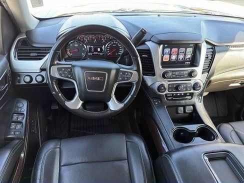 Used 2018 GMC Yukon XL SLT w/ Premium Edition AWD/4WD image 8