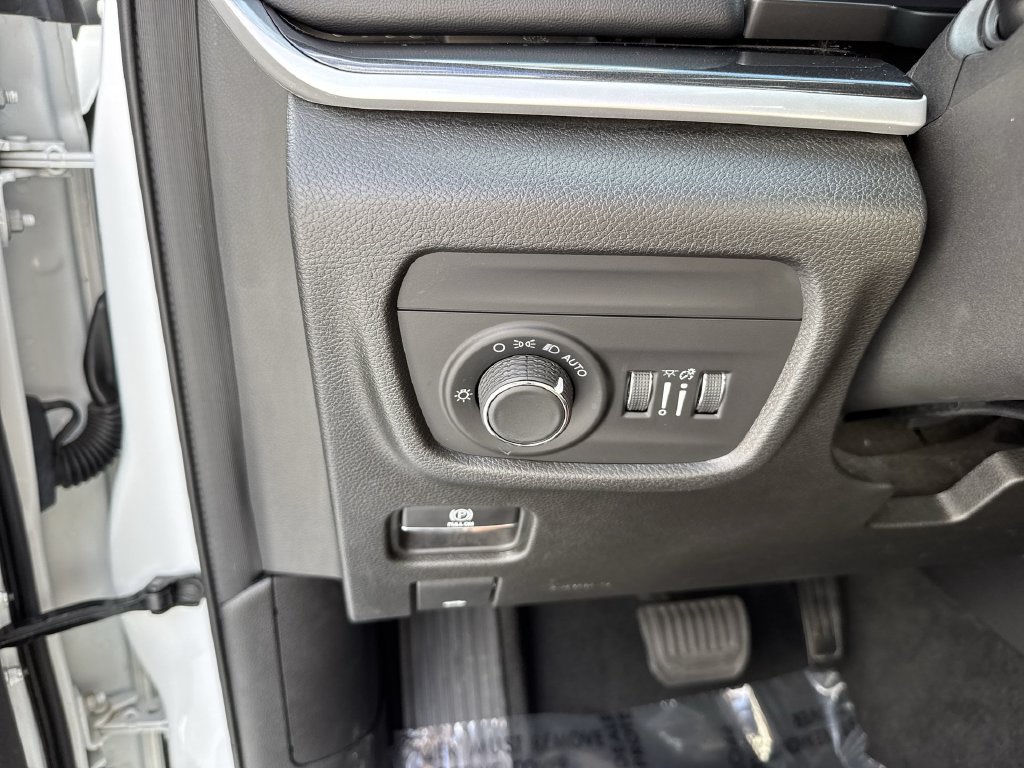Used 2022 Jeep Grand Cherokee Altitude AWD/4WD image 57