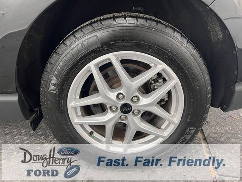 Used 2024 Ford Edge SEL image 21