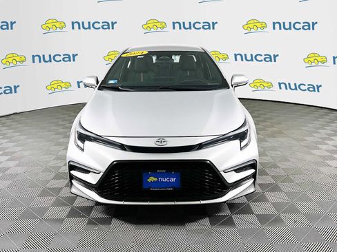 Used 2024 Toyota Corolla SE image 2