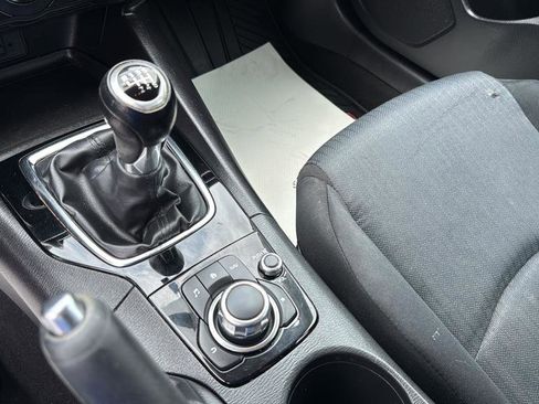 Used 2016 MAZDA MAZDA3 i Sport FWD image 25