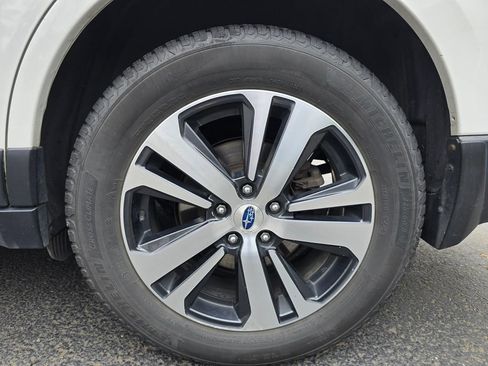 Used 2019 Subaru Outback 3.6R Limited w/ Popular Package #2 AWD/4WD image 6