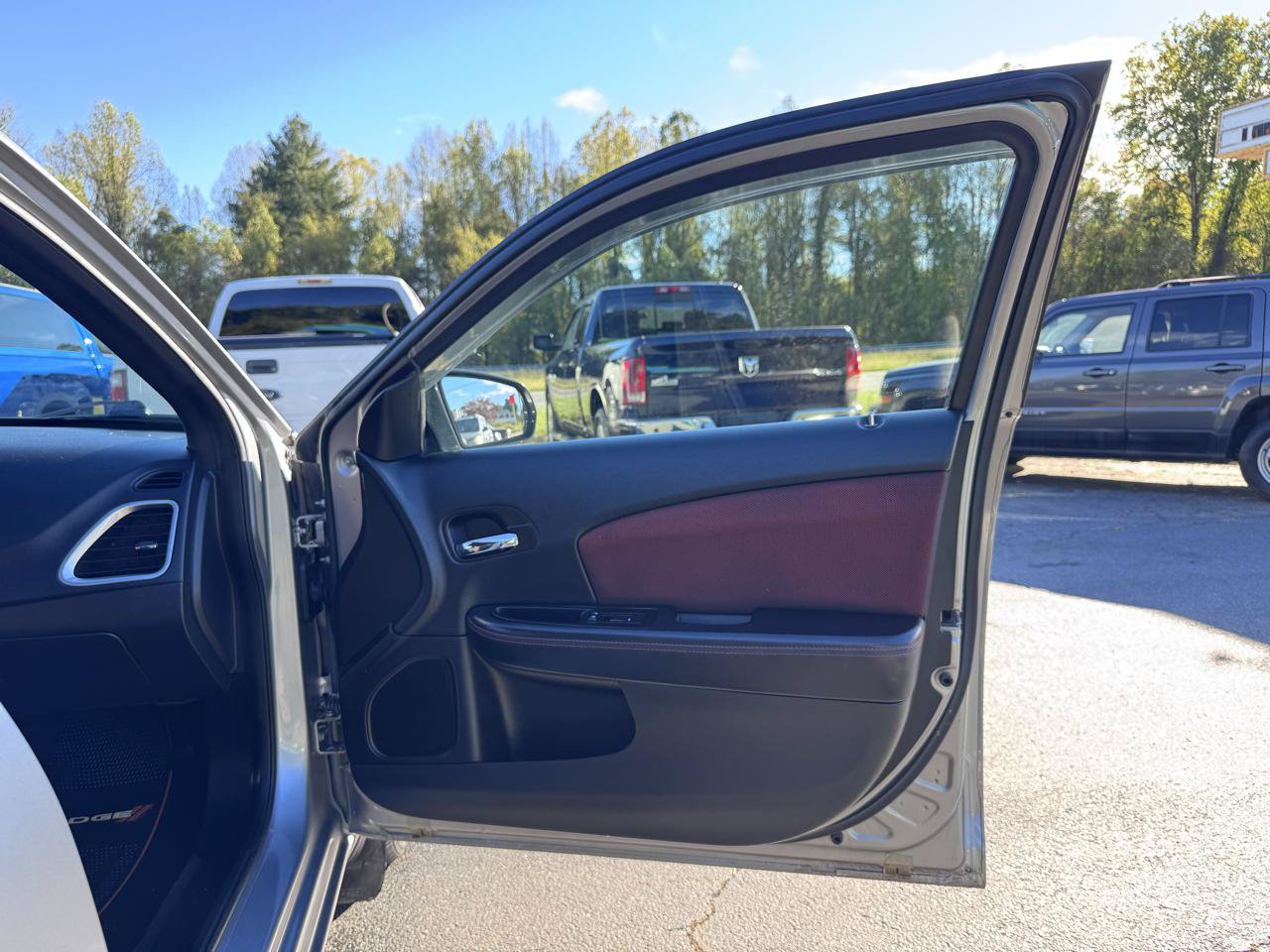 Used 2014 Dodge Avenger SXT w/ Rallye Appearance Group FWD image 13