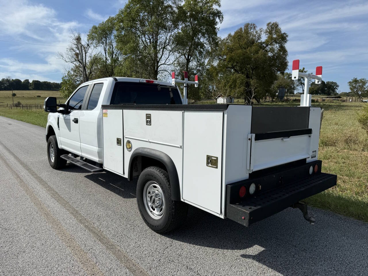 Used 2018 Ford F250 XL w/ Power Equipment Group AWD/4WD image 5
