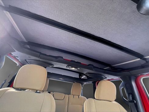 Used 2018 Jeep Wrangler Unlimited Sport image 22